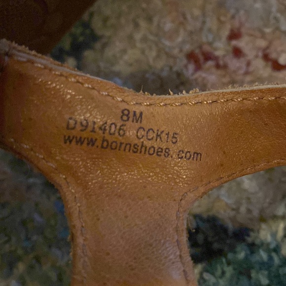 Size 8 Born Leather Wedges - Picture 9 of 9